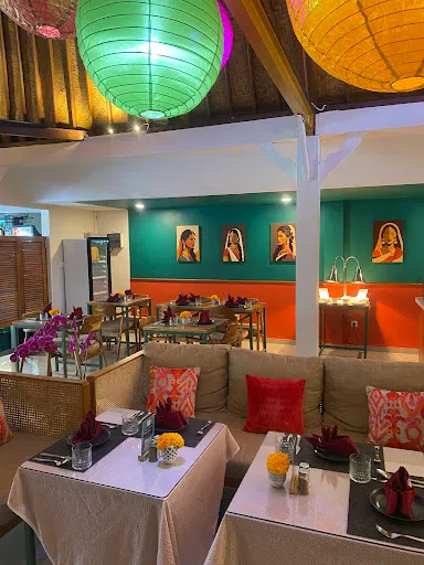 The Chowk - Indian Gourmet House 4