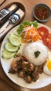 Vietnam Bistro by Mama Hanh Denpasar 2