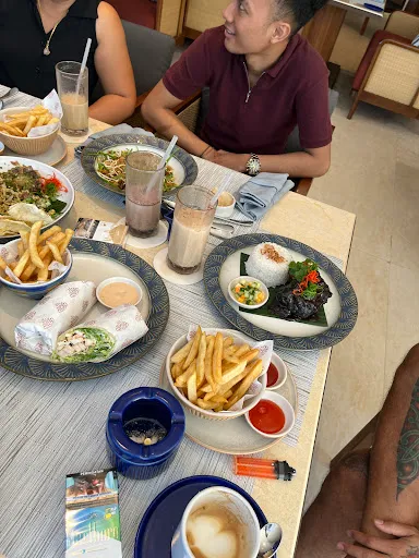 Arunika Restaurant by The Meru Sanur 1