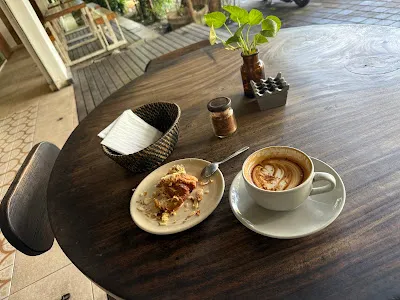 Manos coffee & eatery 2