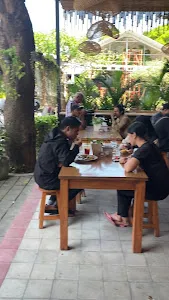 Warung Ayu 2