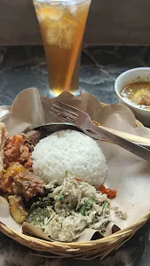 Warung Be Genyol Men Nana 4