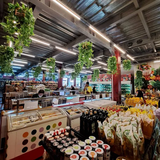 Pande Putri Supermarket (Batur Sari) 2