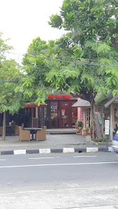 Pande Putri Supermarket 1