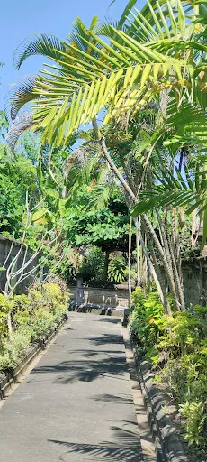 Prasasti Belanjong Pillar 1