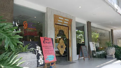 Nonie Gold Shop 1