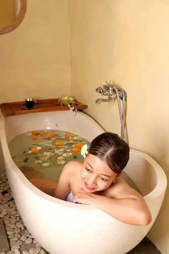 The Bee Salon and Spa Sanur 1