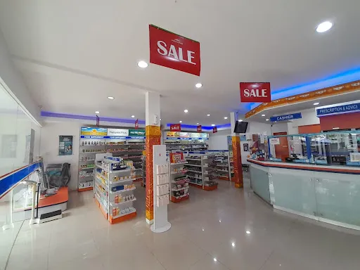 Apotek Kimia Farma 642 Danau Poso 4