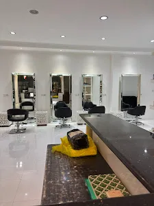 Cosmo Salon & Spa 4