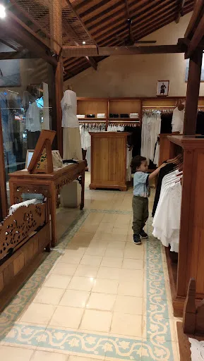 Uluwatu Handmade Balinese Lace 3