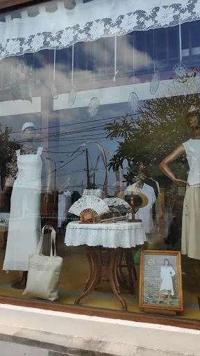 Uluwatu Handmade Balinese Lace 4