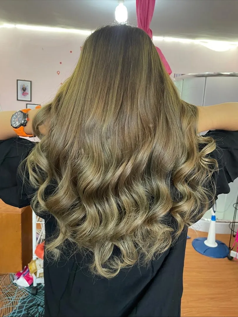 Amelia Salon Pemogan