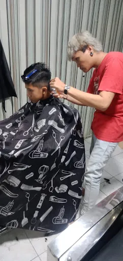 Dexano Barber & Salon Course 4