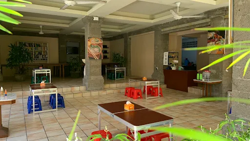 Warung Kursi Pendek 1