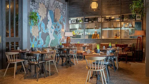 Kayumanis Seaside Restaurant Sanur 1