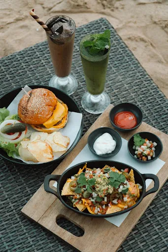 The Beach Club at Courtyard by Marriott Bali Nusa Resort Dua 2