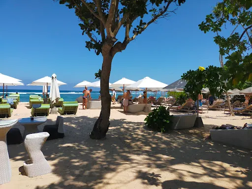 The Beach Club Bar 3