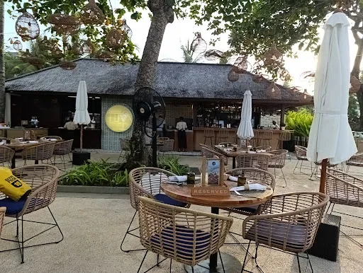 Toya Beach Club 1