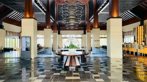 East Lobby Lounge 3