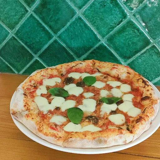 Ganzo Italian Restaurant 4