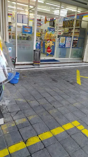 Indomaret Pantai Geger 2