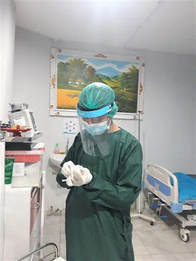 IV Drip Unicare Clinic Nusa Dua Siligita | 24 Hours Doctor | Rabies Vaccine Bali | STD Test + Bali Belly | Dentist 4