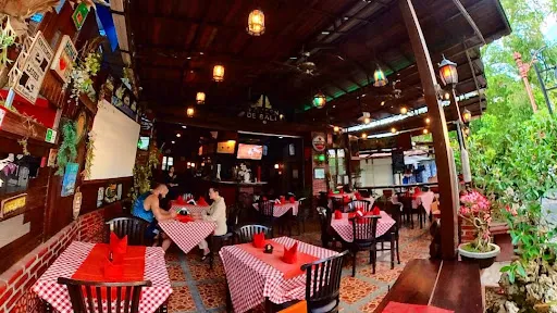 Tavern De Bali Bar and Restaurant 1