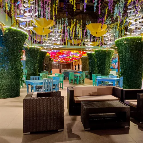 SUNNSAND BEACH CLUB 1