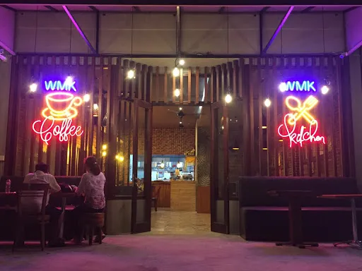 MAMA KRISNA 2 - COFFEE & KITCHEN, BREAKFAST, LUNCH & DINNER 1