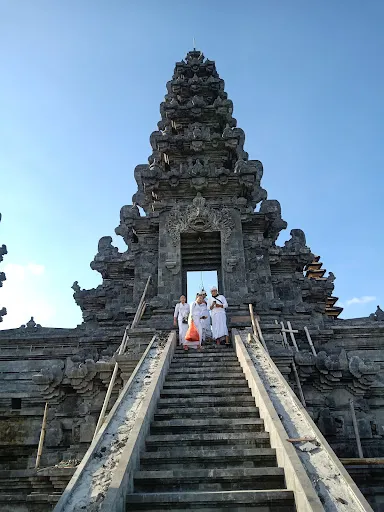 The Transporter Bali 4