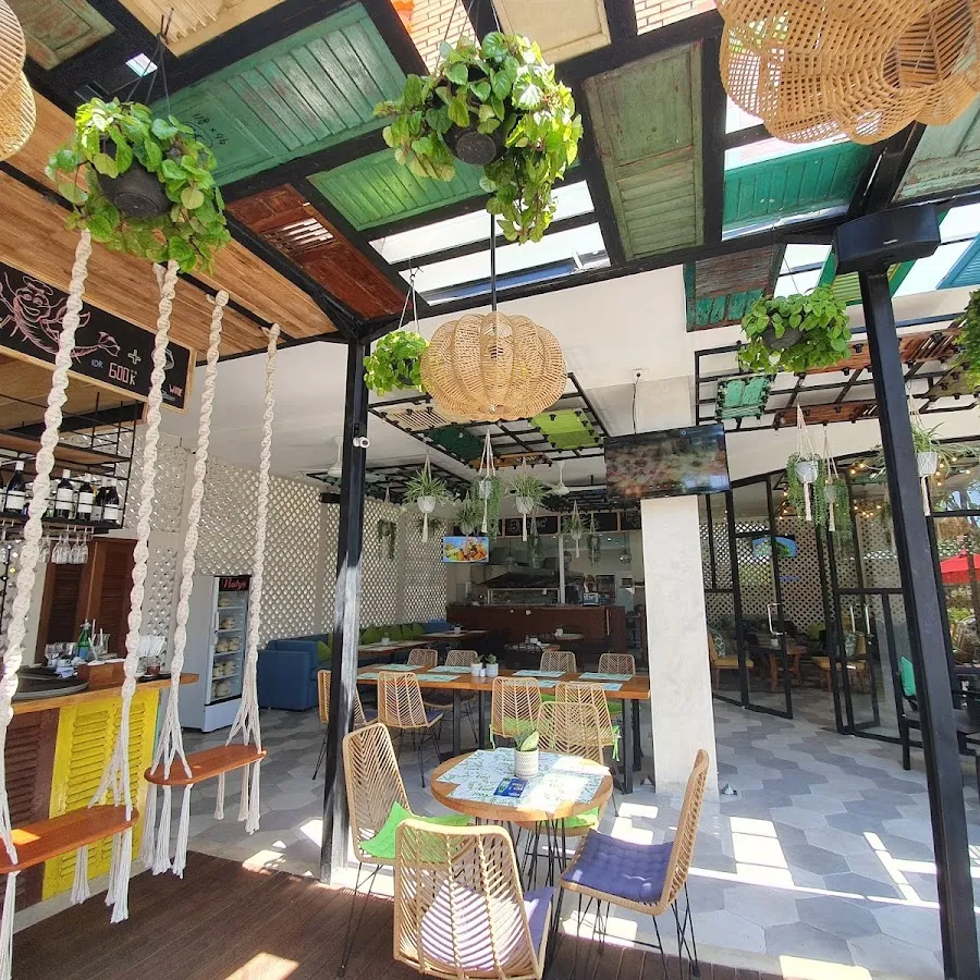 Natys Restaurant Siligita 1