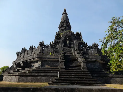 Monumen Taman Mumbul 1