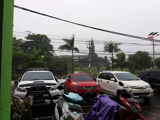 Monumen Taman Mumbul 4