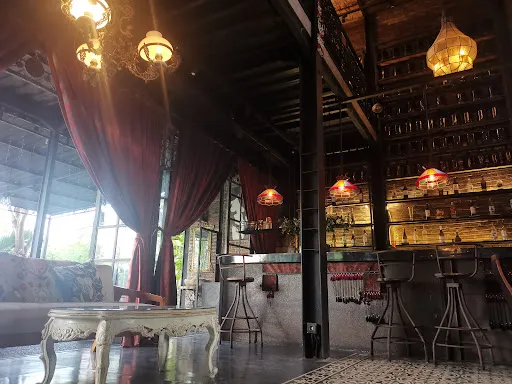 Sama Sama Suites & Restaurant 3