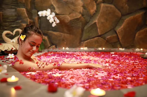 Tunjung Sari Spa Bali luxury 3