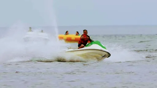 PT. Hot Dog Water Sport and Dive Center 1