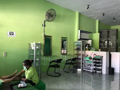 Amigos Salon & Spa 4
