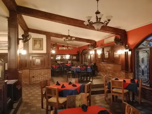 The Tree International Pub & Restaurant 4