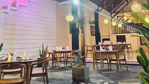 Warung Bali Bar & Resto