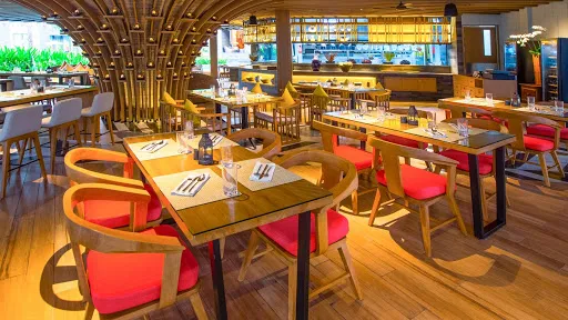 Dapur Santai Pool Bar and Grill 1
