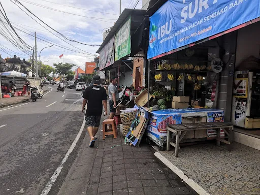 Pasar Desa Adat Bualu