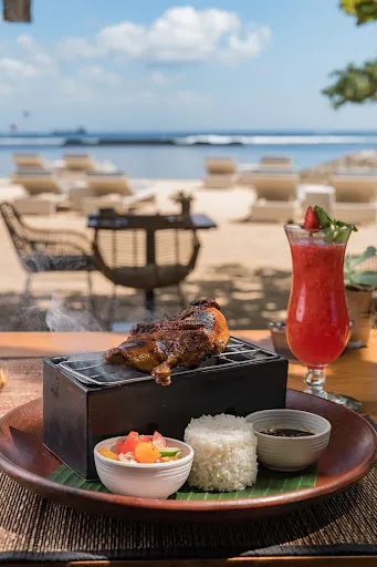 Kayumanis Beach Bar & Grill Nusa Dua 4