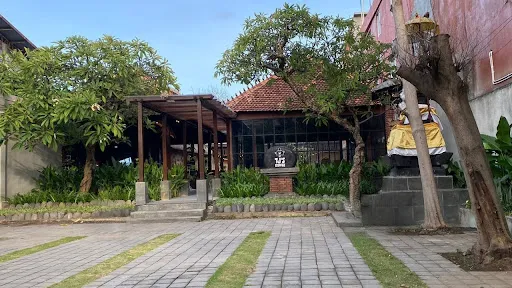 TJ's Coffee & Co-Working 3