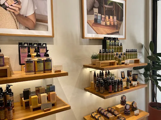 Bali Soap Flagship Store 4