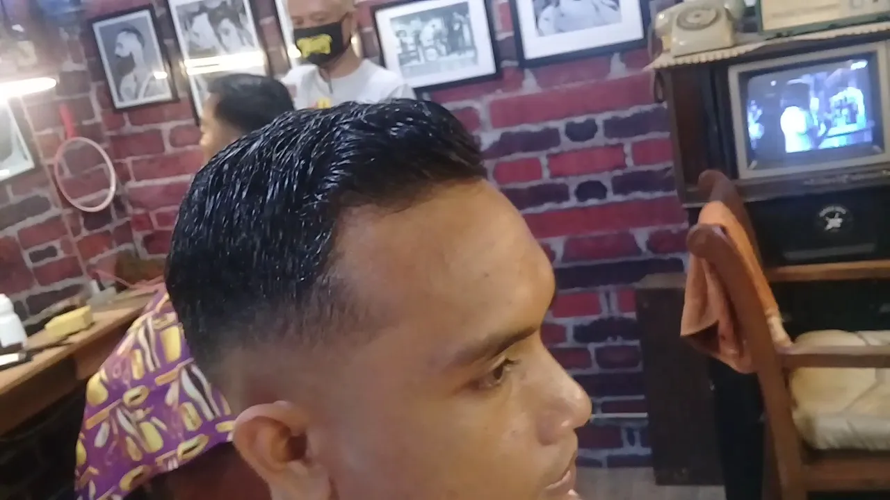 Modern Barber Shop 1