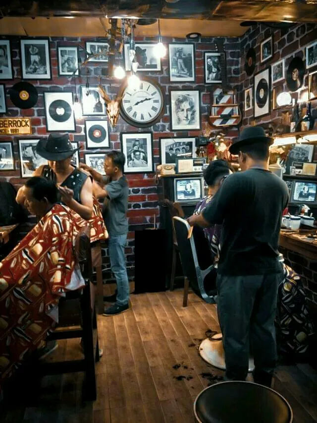 Modern Barber Shop 3