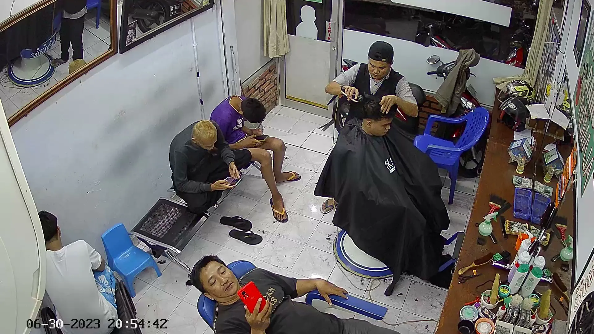 Barbershop Remaja 1