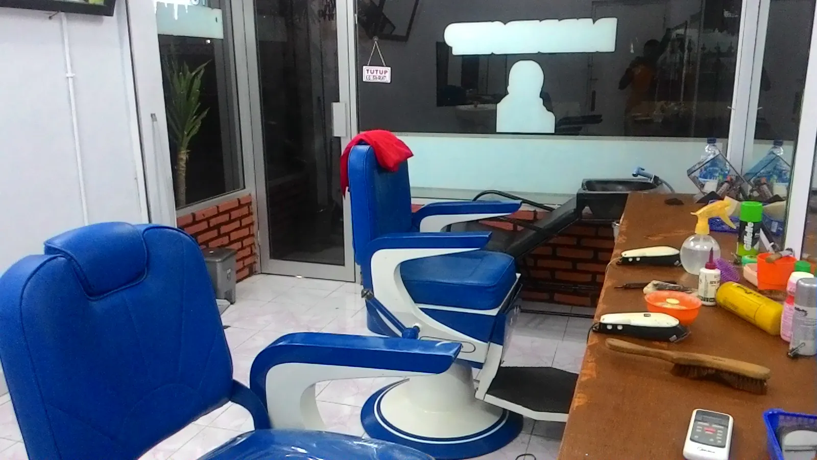 Barbershop Remaja 4