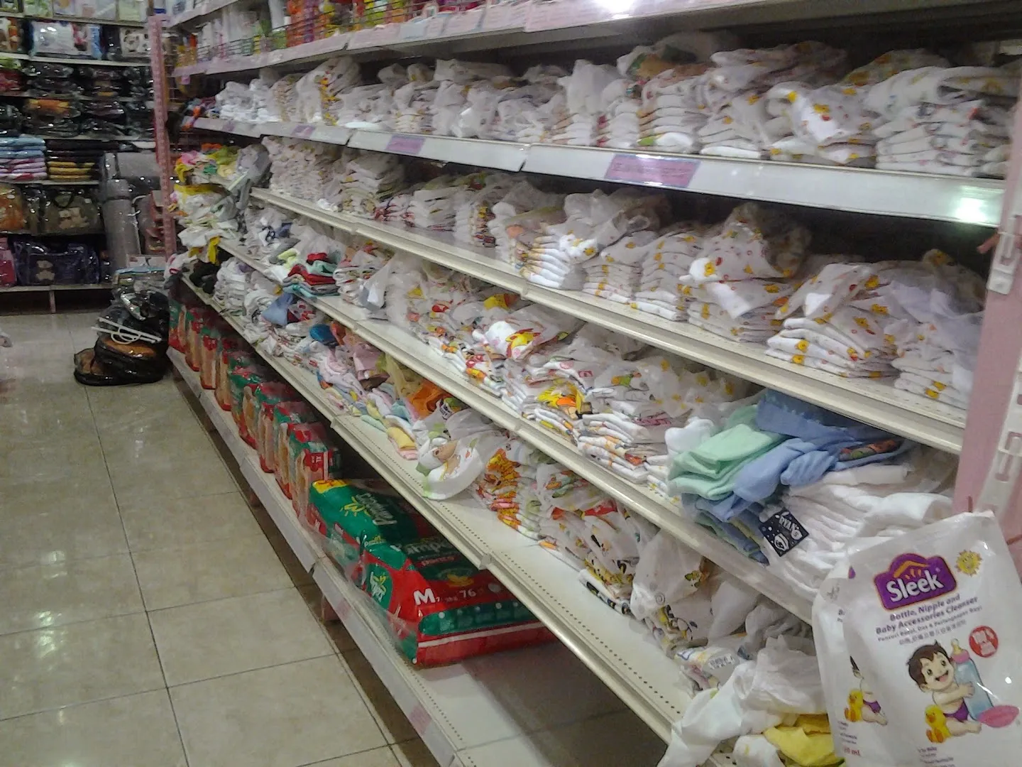 Clandy's Mart Kediri 1