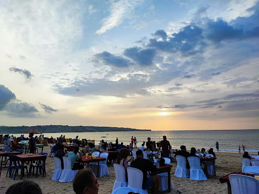 Jimbaran Beach Cafe 4